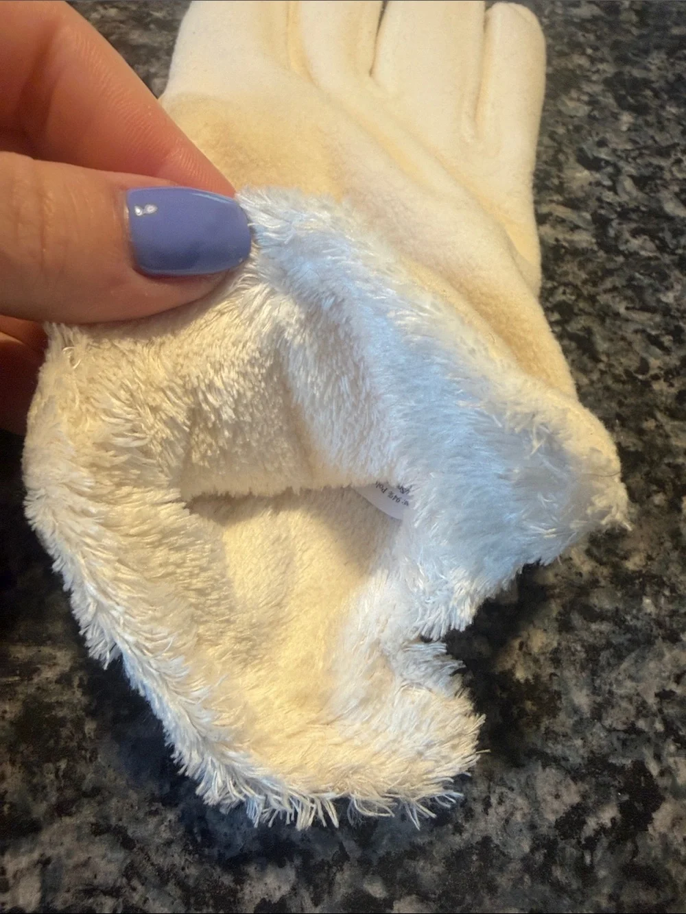 isotoner Cream Women's Fleece Gloves with Leather-Look Palms - Picture 4 of 5